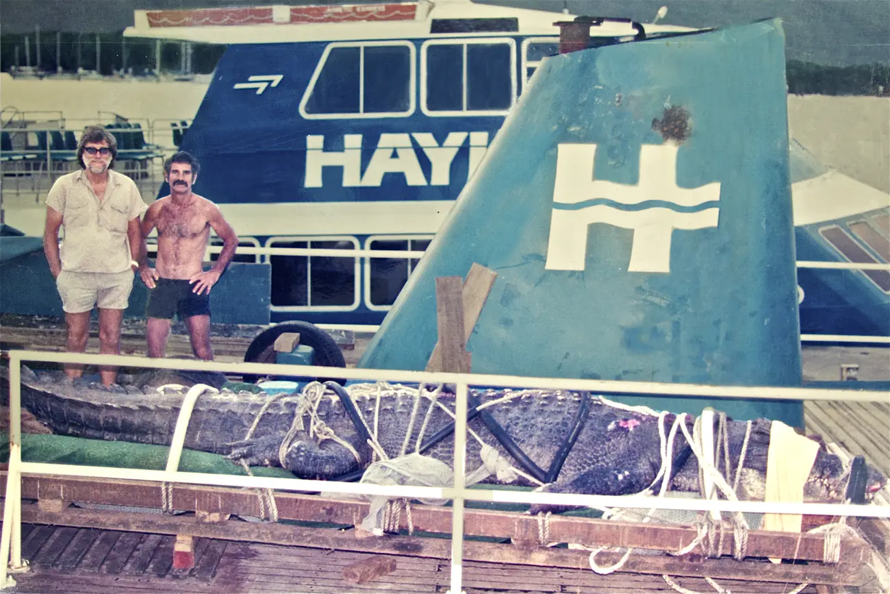 Cassius arriving at Green Island on the Hayles ferry, 1987